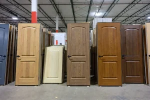 Các mẫu cửa nhựa giả gỗ chống nước thực tế tại kho Nam Tiến Cần Thơ