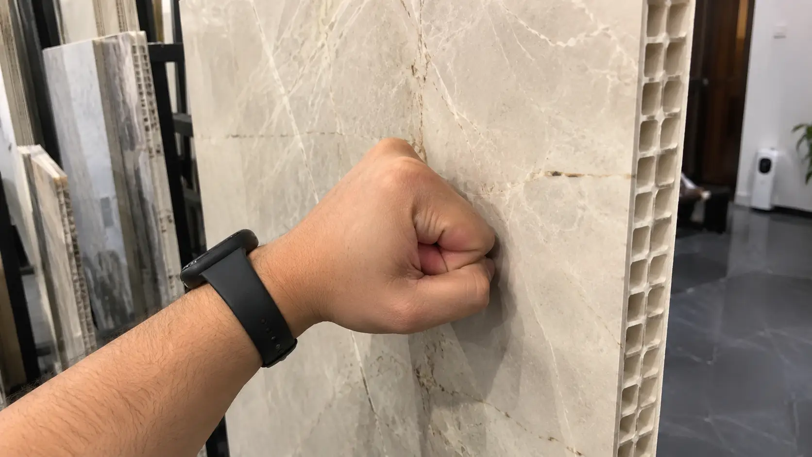 Cách kiểm tra phôi nhựa đặc cho công trình cao cấp