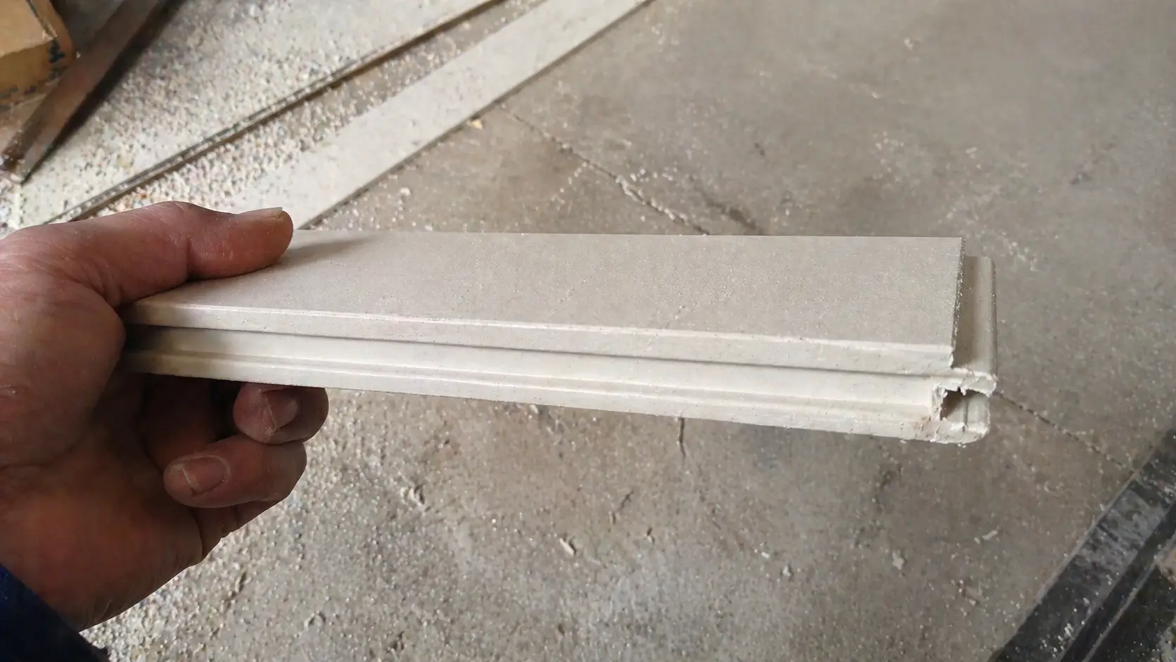 Cận cảnh phôi nhựa nguyên sinh chống mặn đặc khít của Nam Tiến