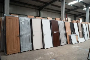 Hàng ngàn bộ cửa nhựa Composite phôi đặc sẵn sàng giao đi Kiên Giang. báo giá cửa nhựa composite kiên giang