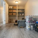 Mẫu tấm nhựa lót sàn chịu lực hoàn thiện cho khu vực kho chứa đồ gia đình