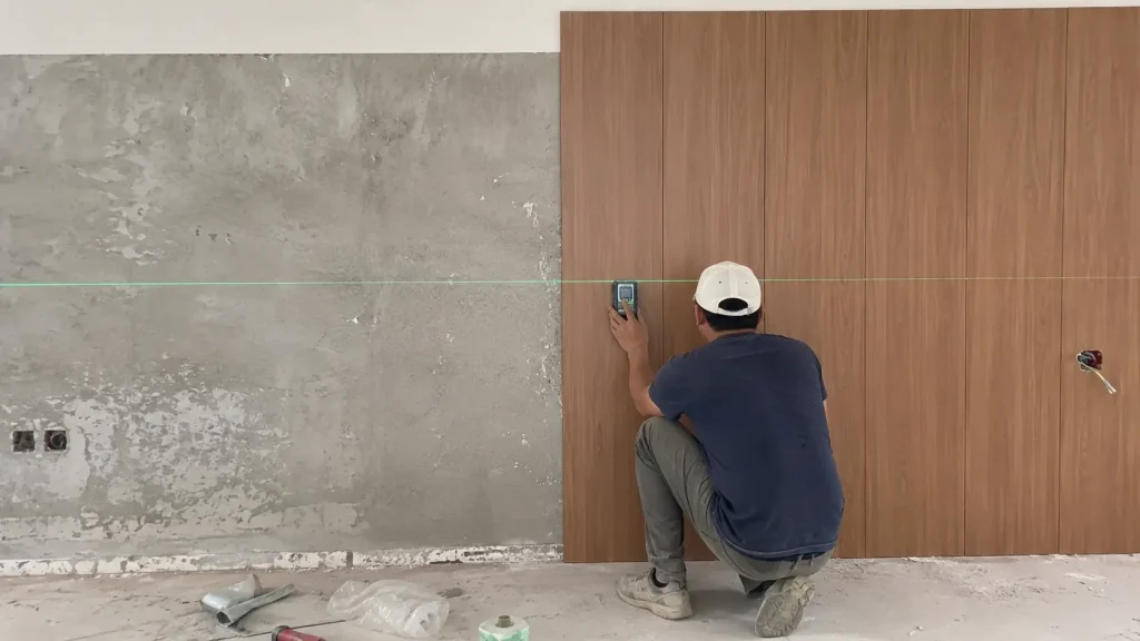 Quy trình cải tạo tường cũ bằng tấm ốp tường PVC thực tế