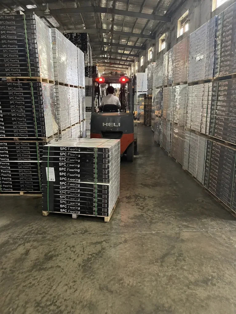 Tổng kho sỉ sàn nhựa hèm khóa Sóc Trăng cắt giảm hoàn toàn trung gian