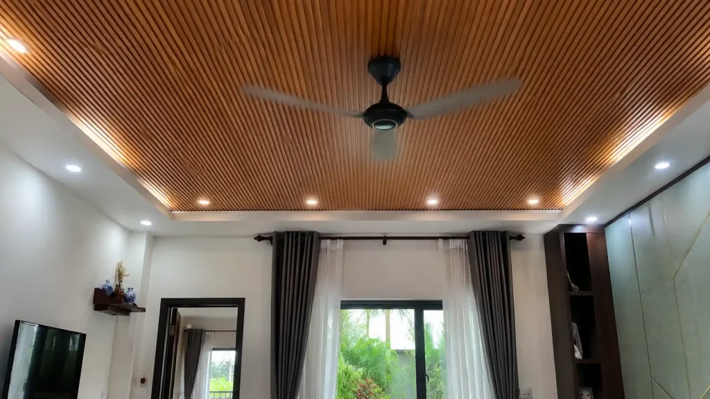 Cách chống nóng nhà mái tôn bằng trần nhựa lam sóng