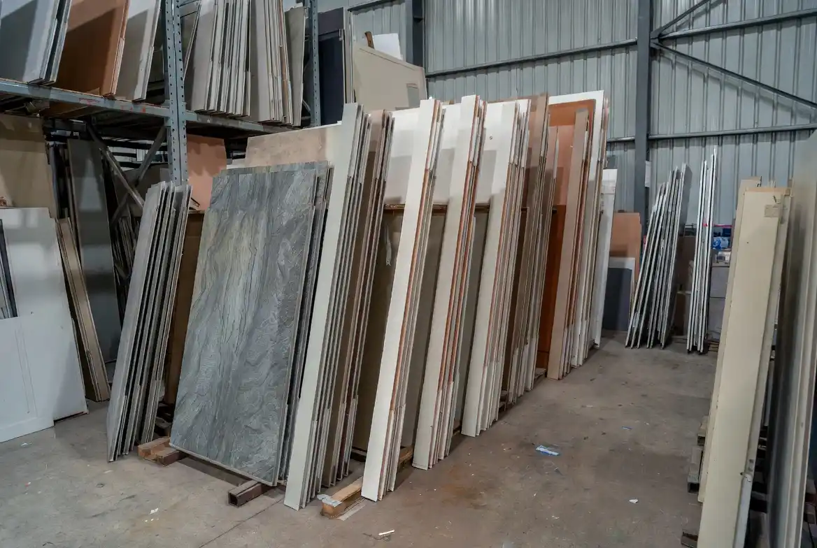 Mẫu tấm nhựa vân đá chống dầu mỡ tại kho Nam Tiến