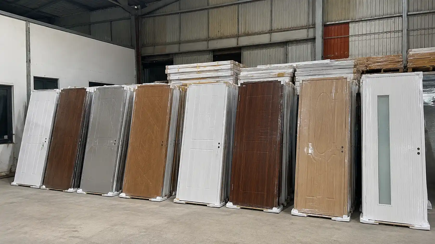 Tổng kho cửa nhựa composite Nam Tiến Cần Thơ giá sỉ