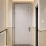 Mẫu cửa nhựa phòng ngủ đẹp Cần Thơ lắp đặt cho nhà phố hành lang hẹp