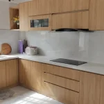 Nên làm tủ nhựa loại nào cho không gian bếp hiện đại và bền bỉ