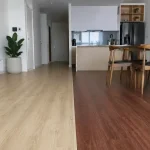 nên lát sàn nhựa hèm khóa hay sàn gỗ