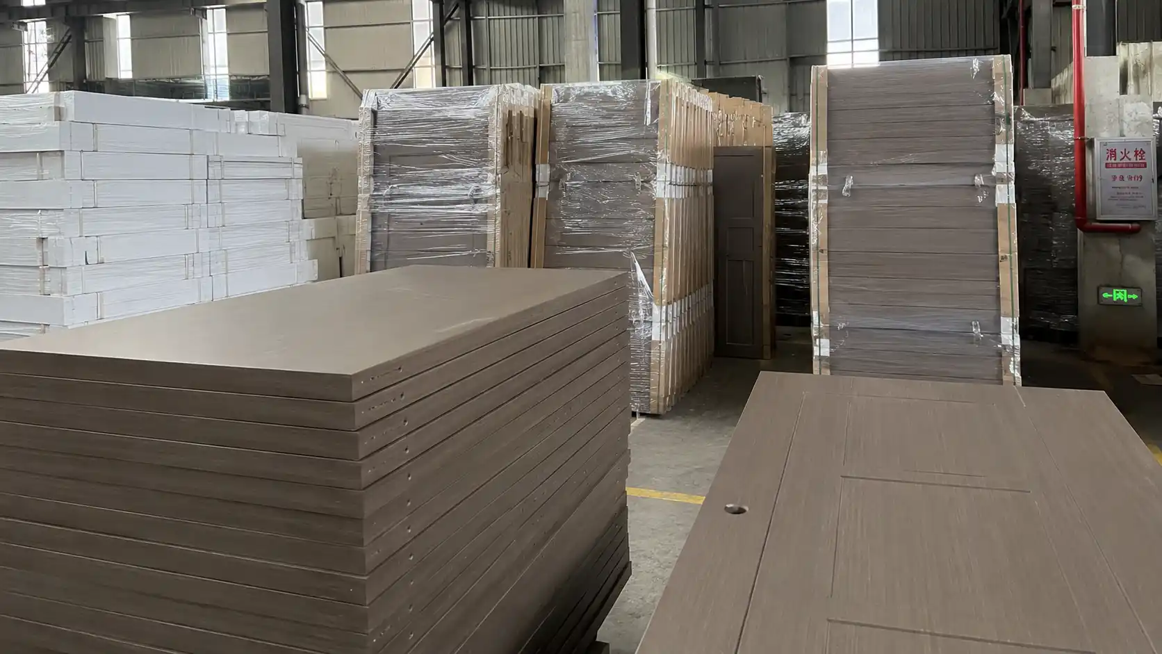 Phôi cửa nhựa composite phủ da và cửa sơn PU tại tổng kho Nam Tiến Cần Thơ