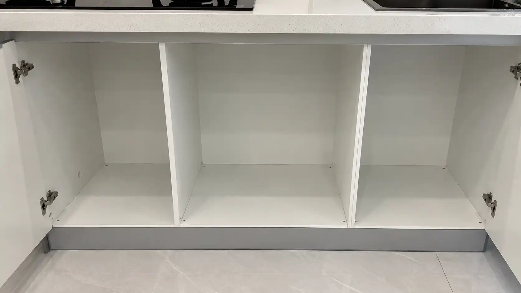 Thiết kế vách ngăn chia khoang tủ bếp kín độc lập chống chuột gián chạy gầm