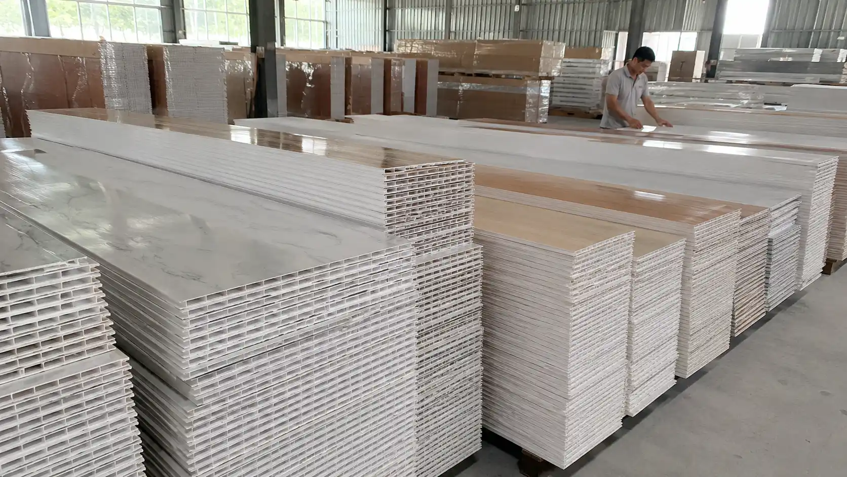 Tổng kho phân phối sỉ vật tư tấm nhựa PVC nguyên sinh Nam Tiến tại Cần Thơ
