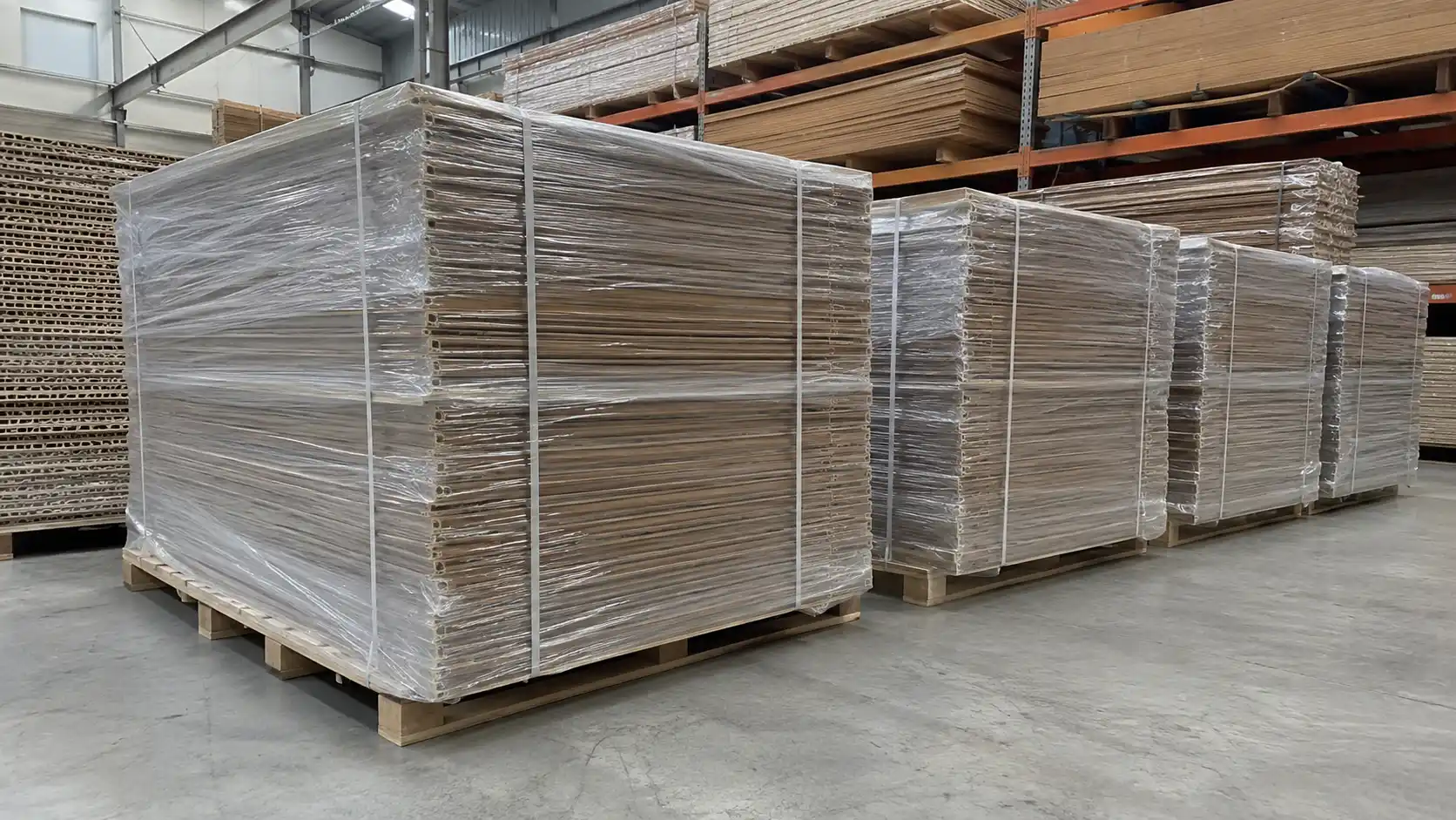 Nhập sỉ tấm nhựa Ecoplast nguyên đai nguyên kiện