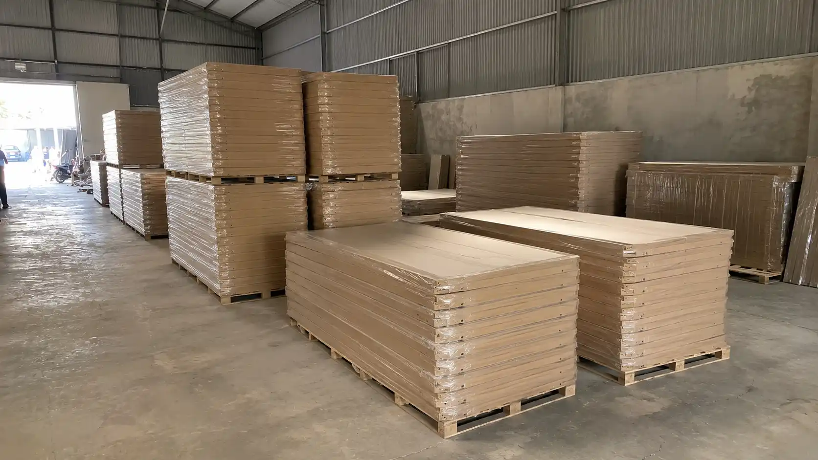 Sức chứa tổng kho cửa nhựa composite Nam Tiến