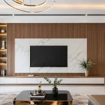 Mảng tường vách TV ốp tấm nhựa lam sóng vân gỗ phẳng khít sang trọng