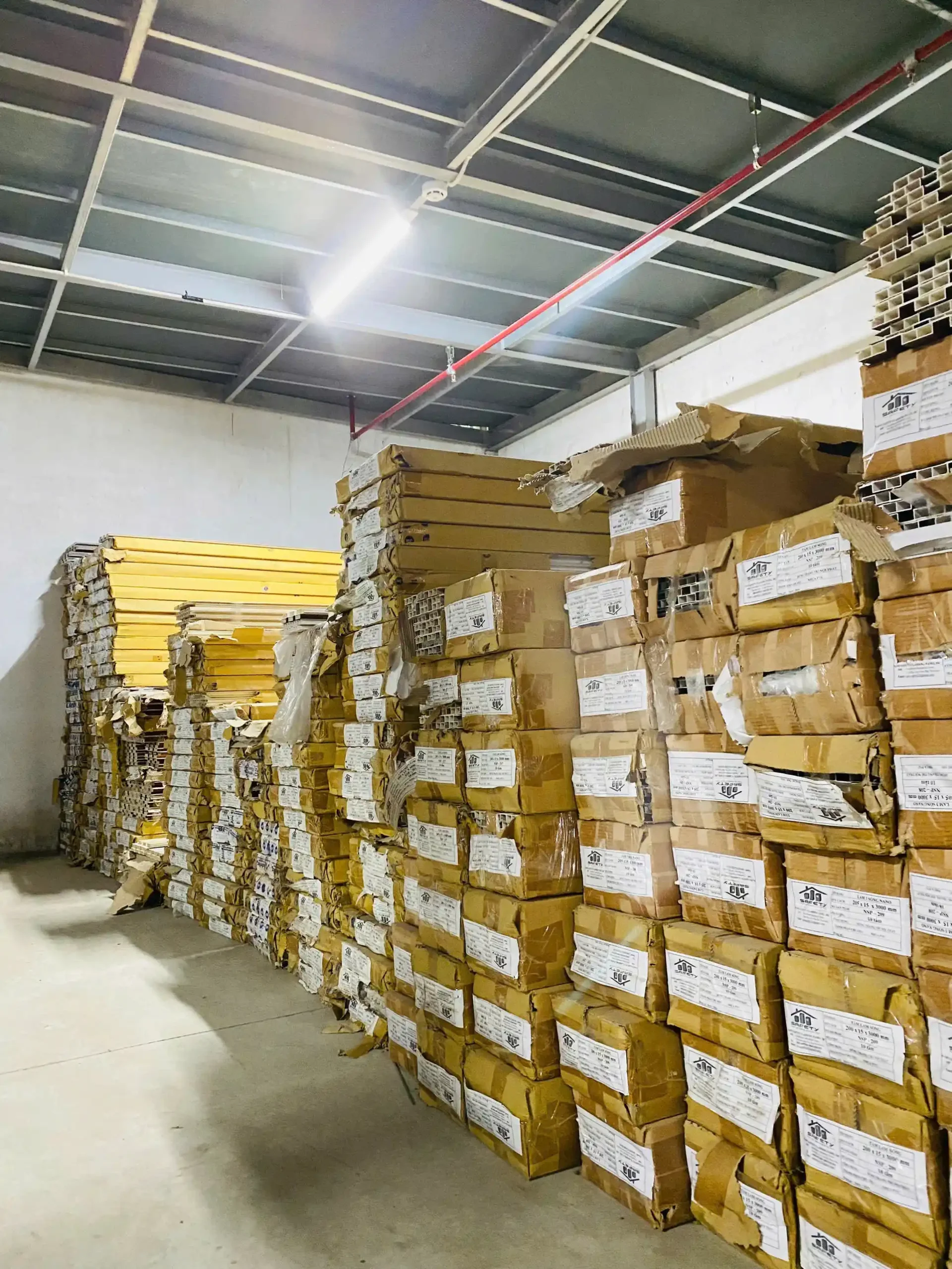 Kiện hàng tấm pvc vân đá khổ tiêu chuẩn đóng gói lưu kho phân phối